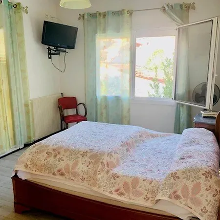 Casa de Férias Maison F3 Avec Parking, Clim Et Wifi - 4 Pers - Fr-1-703-18 *